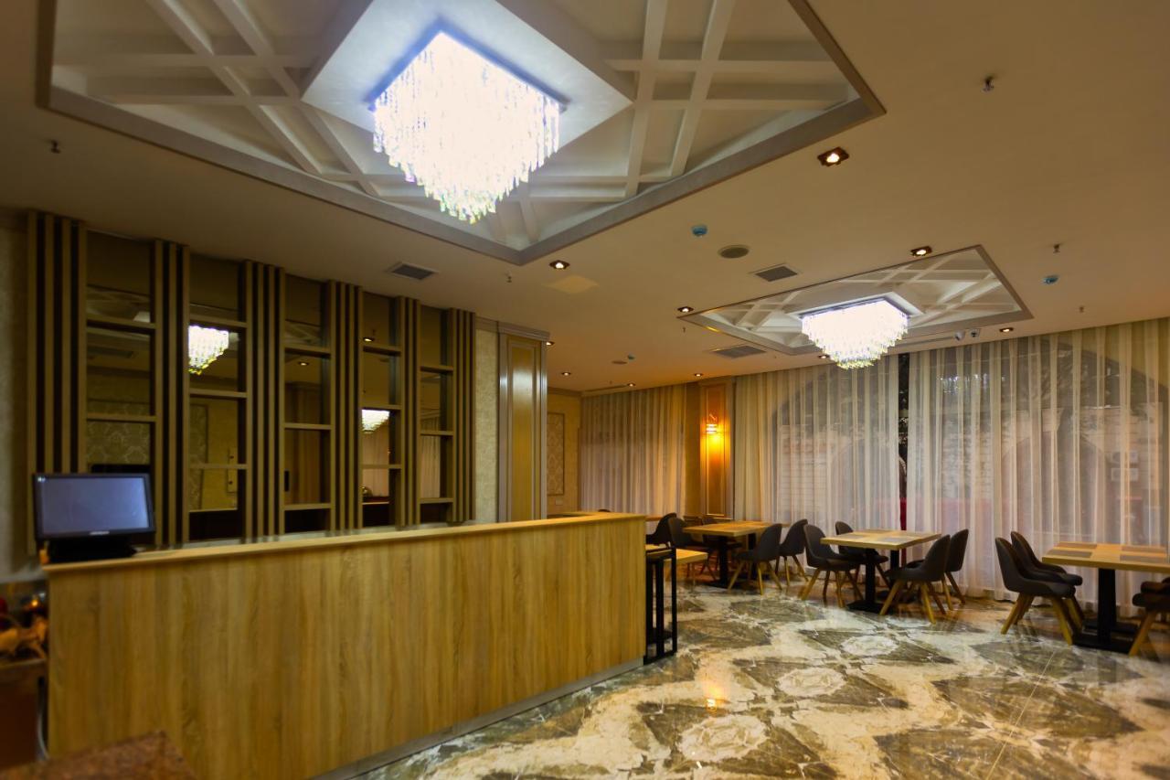 Metro City Hotel Baku Exterior photo