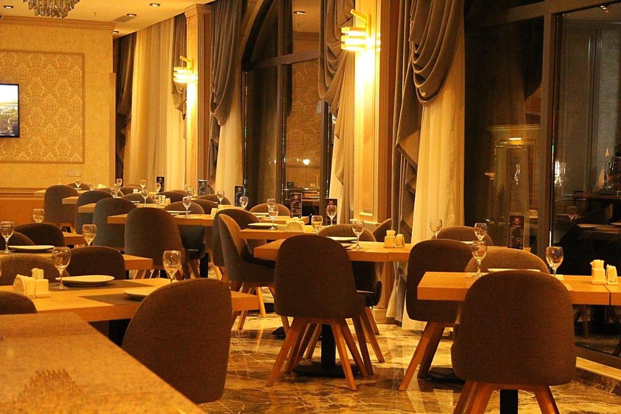 Metro City Hotel Baku Exterior photo