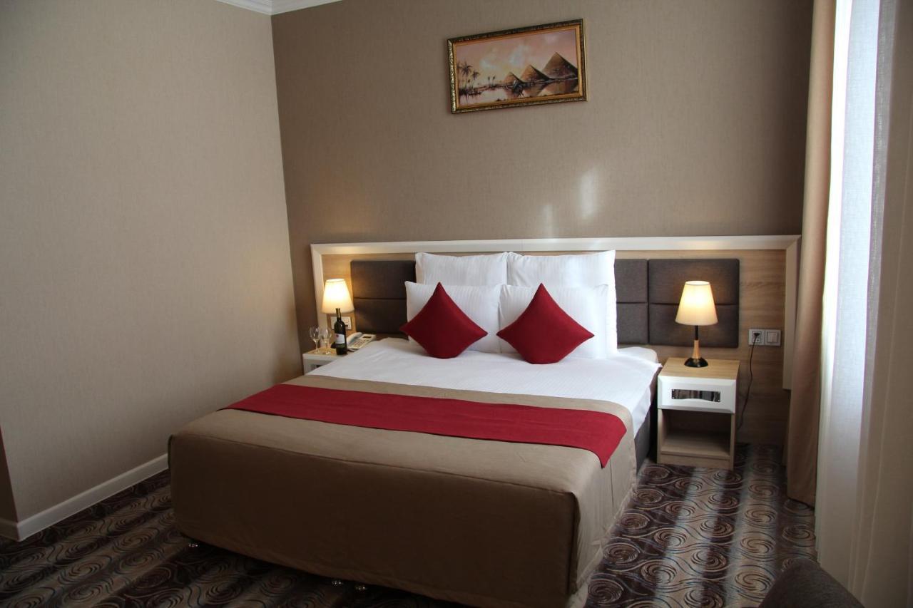 Metro City Hotel Baku Exterior photo